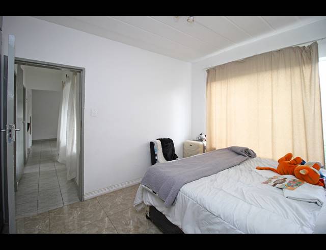 2 BEDROOM APARTMENT FOR SALE IN NORTHGATE